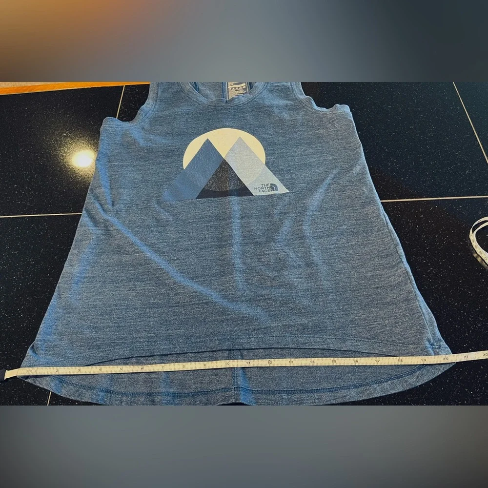 The North Face Tank Racer Back Graphic heathered Blue SZ. Sm Women’s - Picture 8 of 11